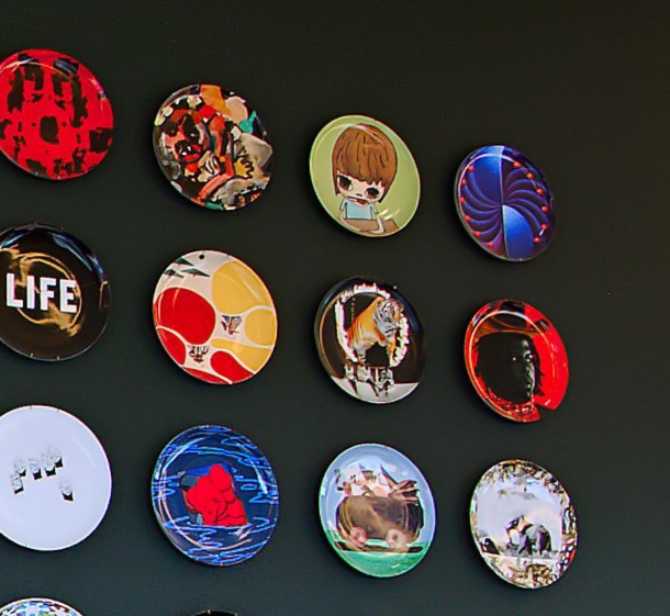 Wall decor made of round art objects
